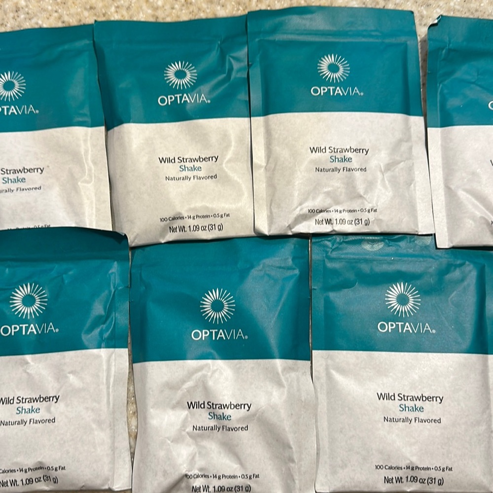 Optavia lot of 7 Wild Strawberry Shakes “expired”
